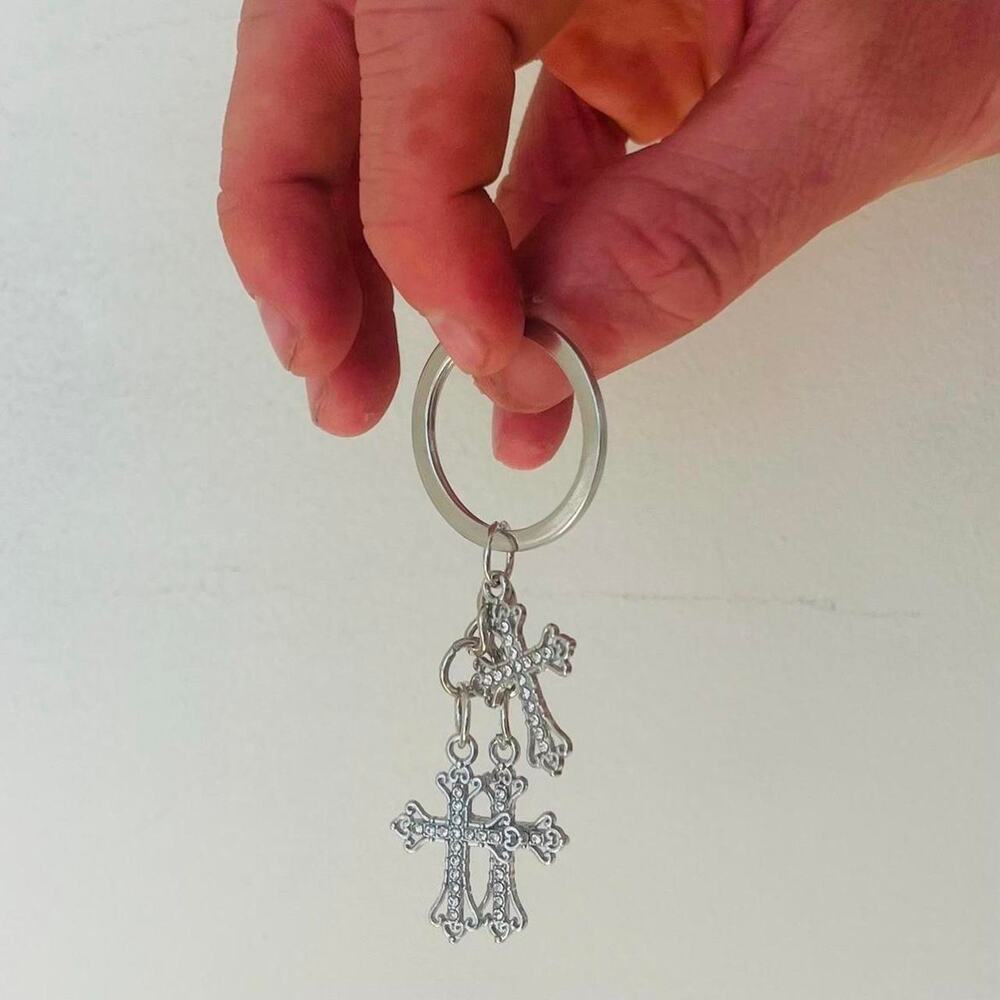 Y2k 2000s vintage style silver cross key chain